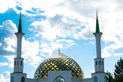 Close up architecture details of mosque. islamic background.