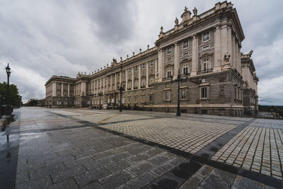 Royal palace empty in madrid, without people due to the covid19.