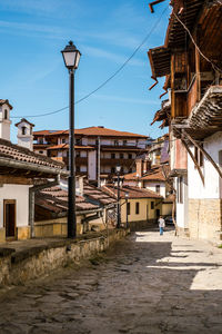 Traditional bulgarian architecture in the old medieval town area, veliko tarnovo city, bulgaria