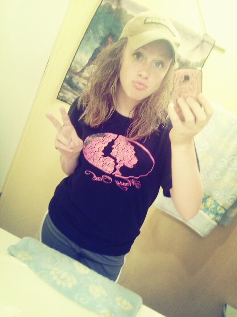 Bestfriends Shirt; Boyfriends Hat<3 [;