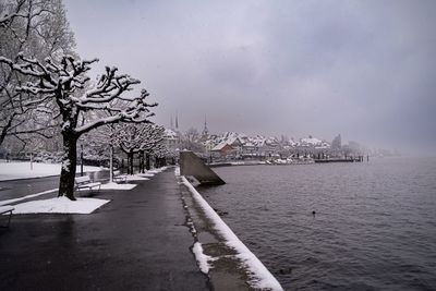 Scenic view of sea against sky lake zug