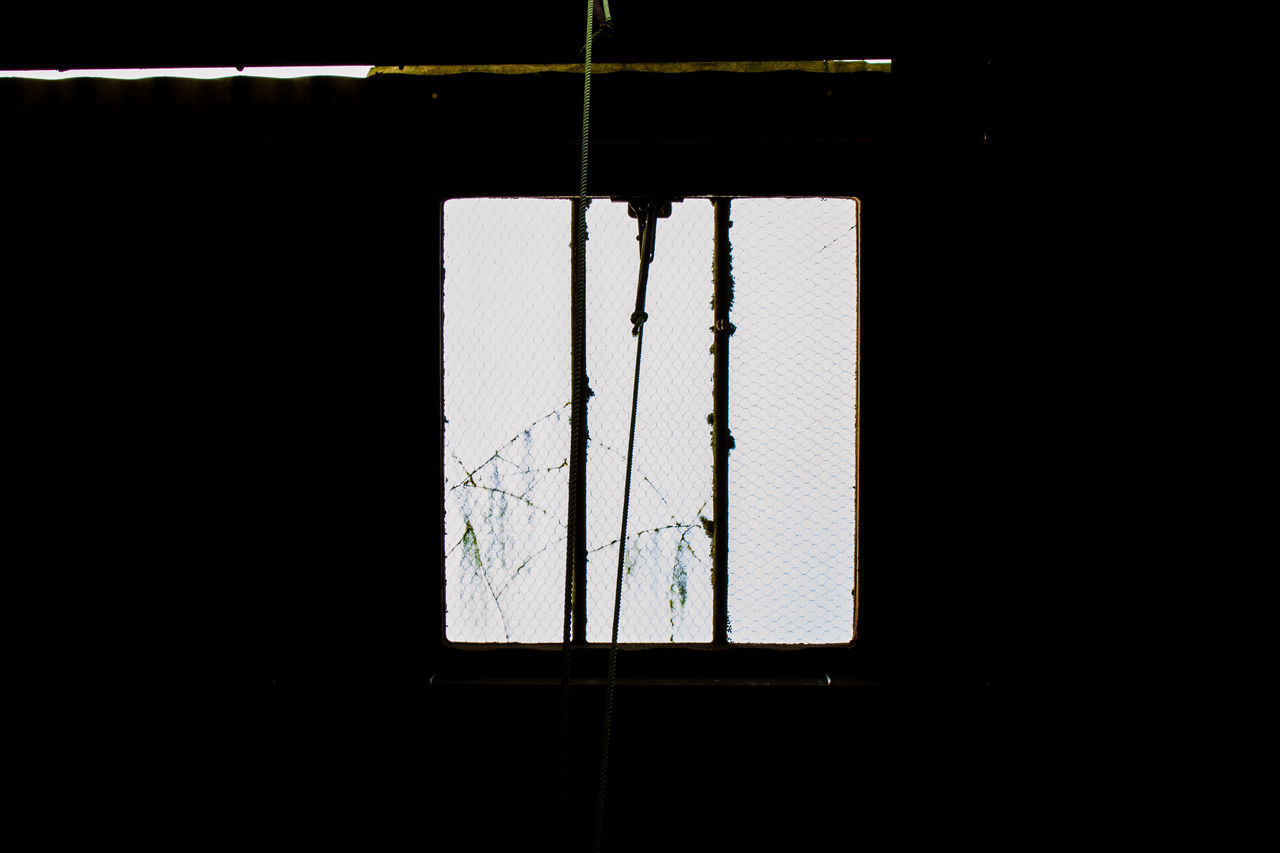 CLOSE-UP OF WINDOW