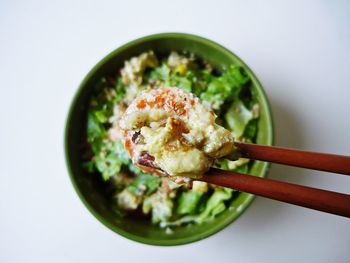 Close up of green soup in bowl