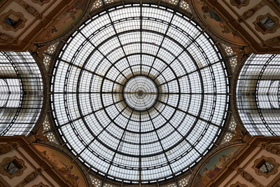 Low angle view of ceiling