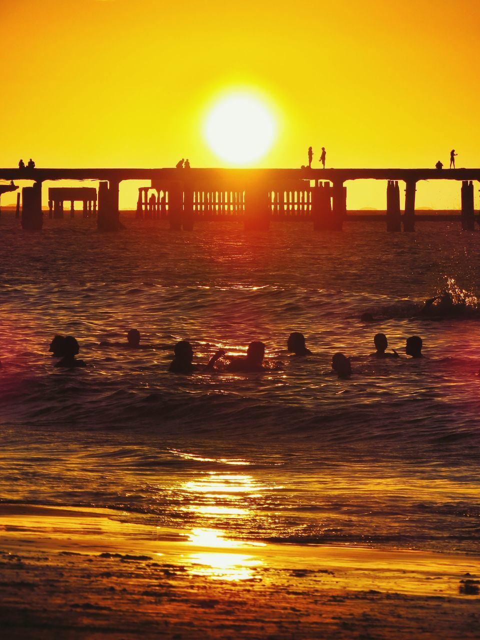 SCENIC VIEW OF SEA AGAINST SUNSET SKY