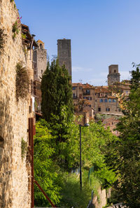 Old ruins against sky