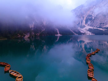 Panoramic view of lake and mountains against sky