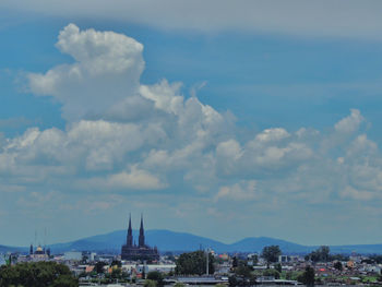 Landscape with gothic cathedral in uruapan, michoacan. mexico