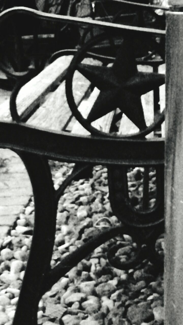 metal, close-up, metallic, bicycle, railing, focus on foreground, rusty, part of, safety, wheel, protection, day, no people, fence, outdoors, chain, sunlight, transportation, pattern, gate