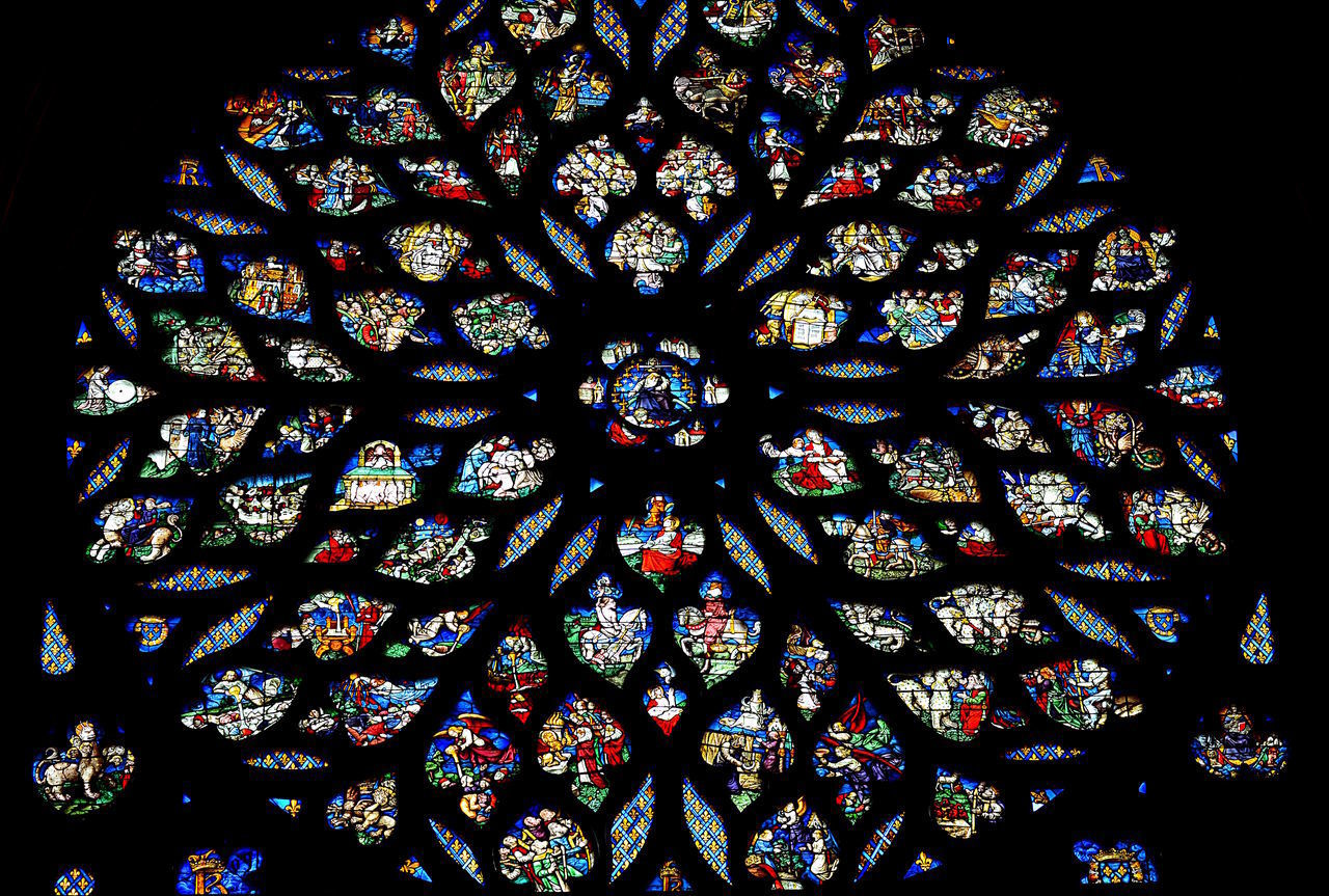 LOW ANGLE VIEW OF STAINED GLASS WINDOW IN TEMPLE