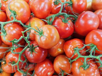 Full frame shot of tomatoes in market