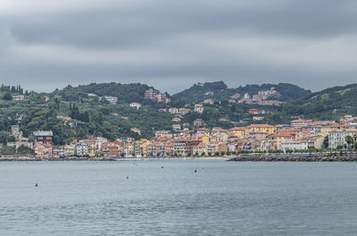 Panoramic view of san terenzo and his castle