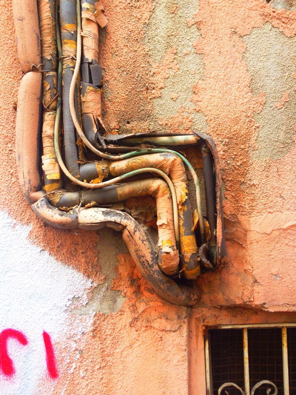 old, metal, rusty, wall - building feature, weathered, abandoned, built structure, obsolete, run-down, architecture, close-up, metallic, deterioration, damaged, old-fashioned, no people, brick wall, day, wall, bad condition