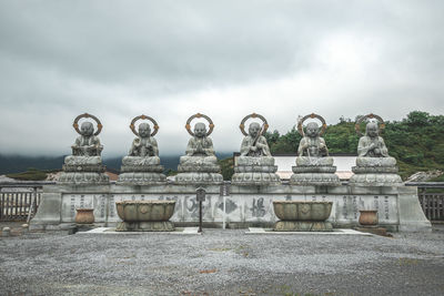 Statue against sky