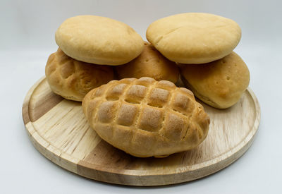 Close-up of bread in plate on table