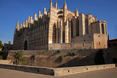 Exterior of temple against sky