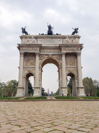 Monument structure against the sky