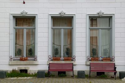 3 windows and 2 benches 