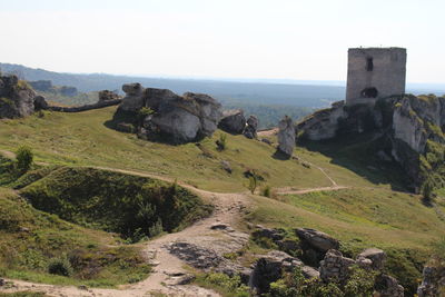 Scenic view of old ruins against the sky