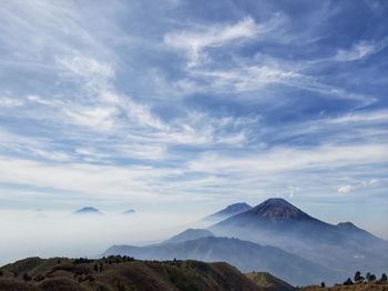 Mountains lined as seen from the summit of prau 