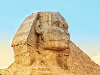 Great sphinx of giza against clear sky