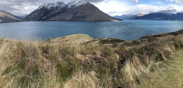 Scenic view of sea against sky in queenstown new zealand