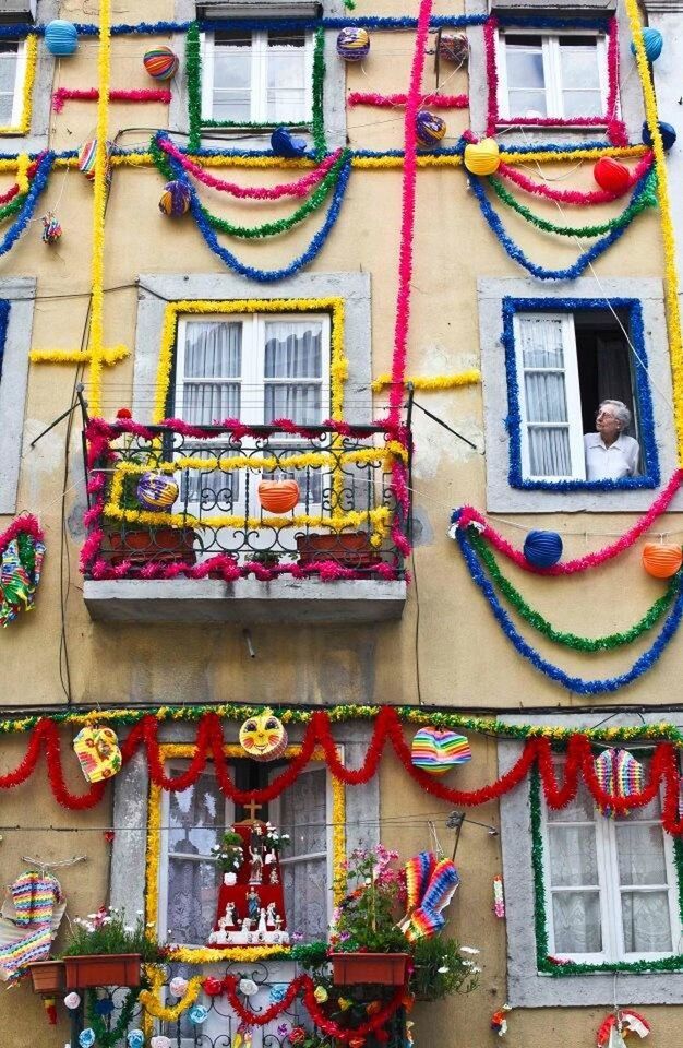 building exterior, architecture, built structure, window, low angle view, multi colored, residential building, full frame, building, residential structure, balcony, backgrounds, hanging, decoration, no people, creativity, art, art and craft, day, house