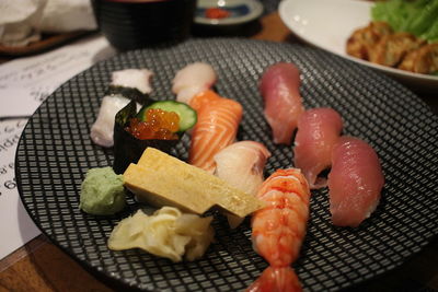 Close-up of sushi in plate on table