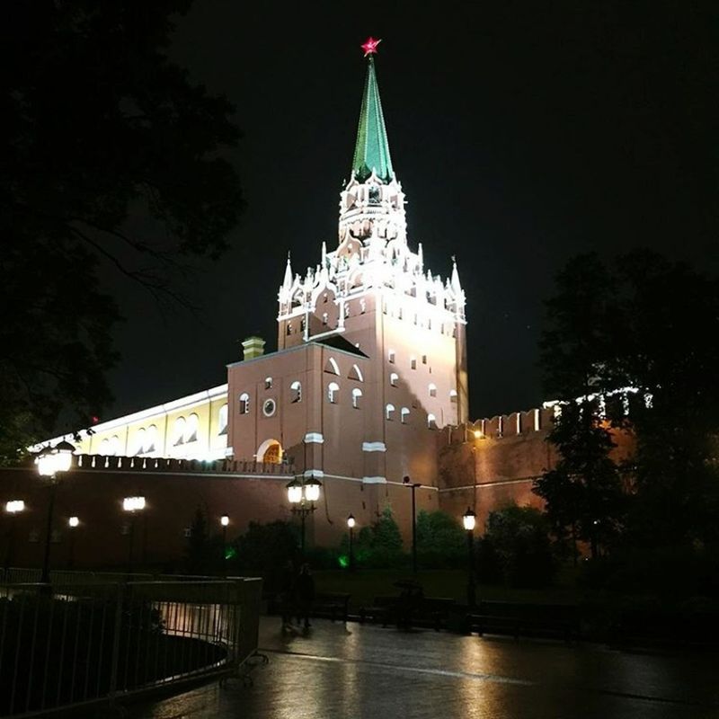 architecture, building exterior, built structure, illuminated, night, place of worship, religion, spirituality, famous place, church, travel destinations, cathedral, tourism, travel, international landmark, city, capital cities, dome