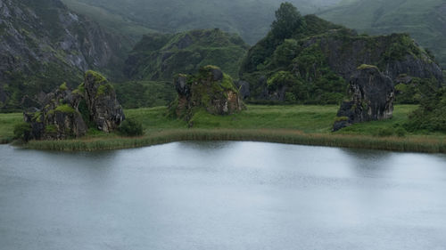 Scenic view of lake in la arboleda