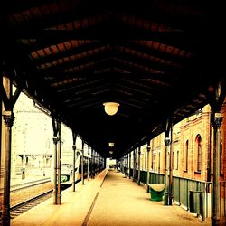 Illuminated corridor