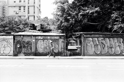 Graffiti on wall of building