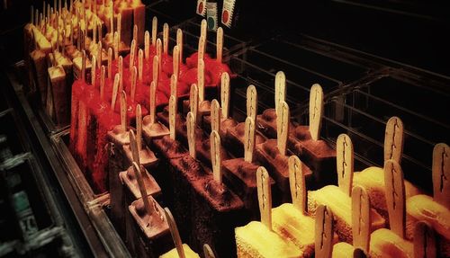 Row of objects in row