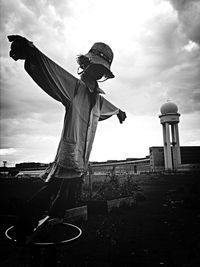 Low angle view of cloudy sky