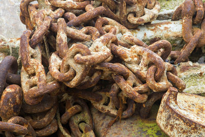 Full frame shot of rusty chain