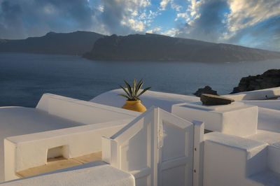 Panoramic photo from the terrace of a traditional greek house overlooking the sea in oia.
