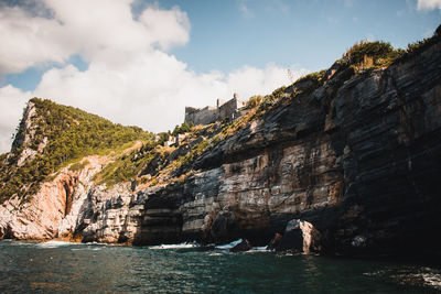 Scenic view of byron grotto, portovenere 