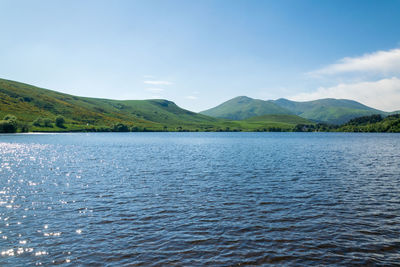 Hiking around lake guéry