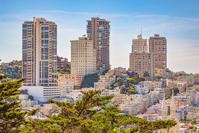 Residential area with skyscrapers in san francisco