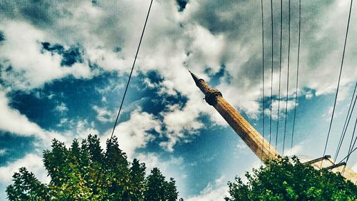 Low angle view of cloudy sky