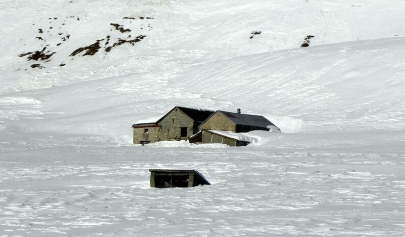 snow, winter, cold temperature, season, weather, house, building exterior, covering, architecture, built structure, landscape, nature, field, white color, tranquil scene, mountain, covered, frozen, residential structure, tranquility