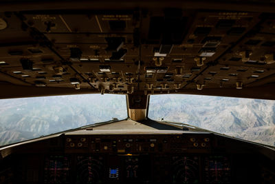 Boeing777 cockpit