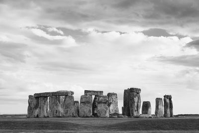 Sunset in stonehenge, wiltshire, england