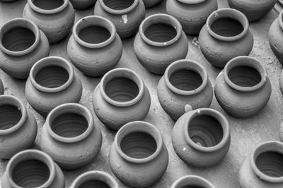 Mud pots placed on the ground to form a beautiful pattern. kept for cooling.