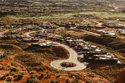 Cul de sav on the edge of retirement community in st. george utah