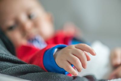 Close-up of hands on finger