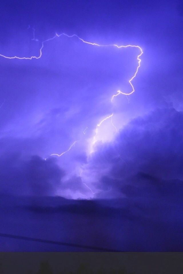 sky, blue, scenics, beauty in nature, cloud - sky, tranquil scene, night, nature, tranquility, dramatic sky, thunderstorm, cloudy, lightning, idyllic, cloud, dusk, low angle view, storm cloud, majestic, storm