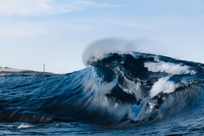 Heavy wave breaking in atlantic ocean