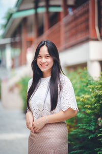 Portrait of a smiling young woman