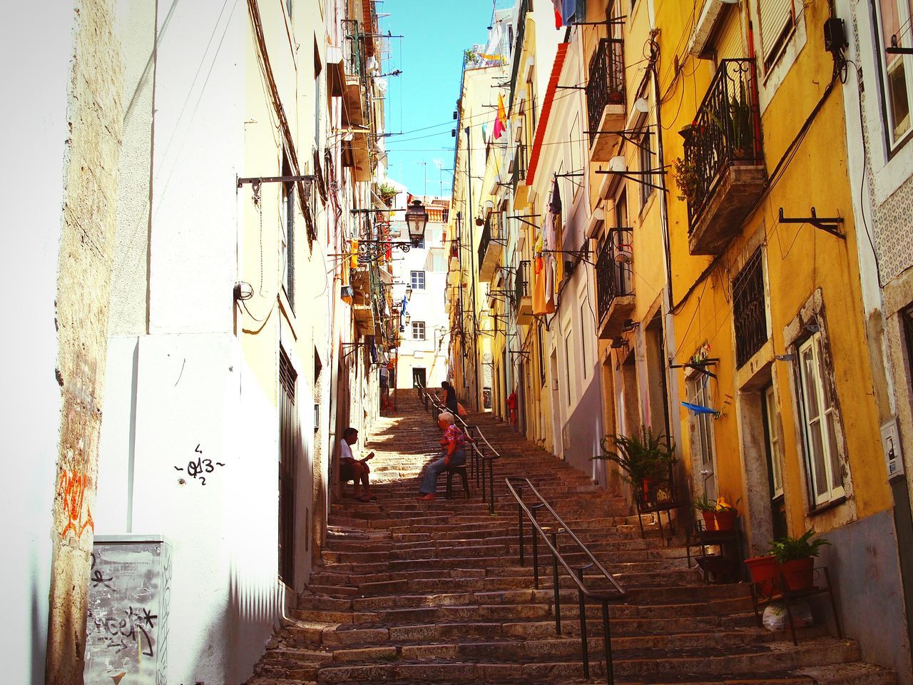 VIEW OF NARROW ALLEY